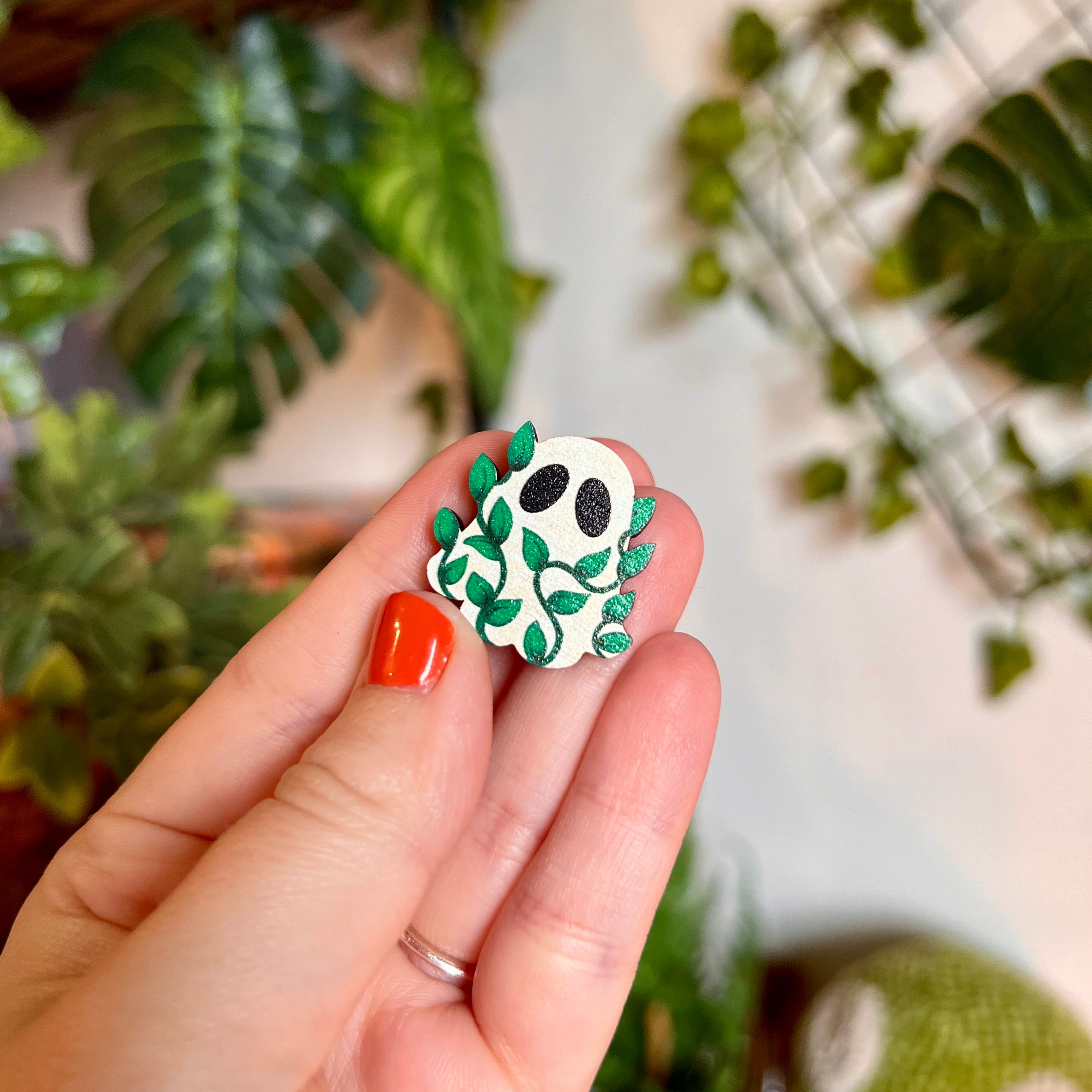 Leafy Ghost Wooden Pin