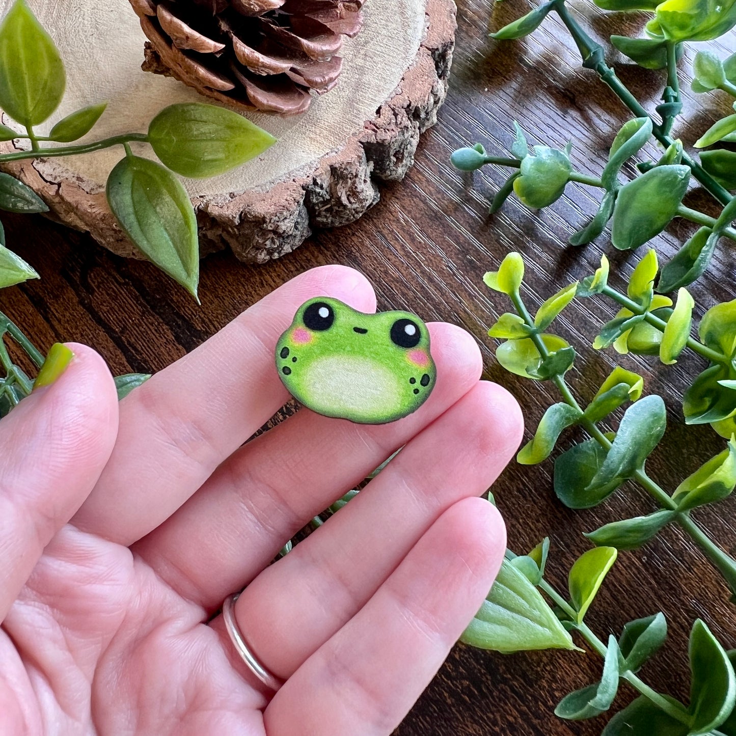 Algae the Frog Wooden Pin