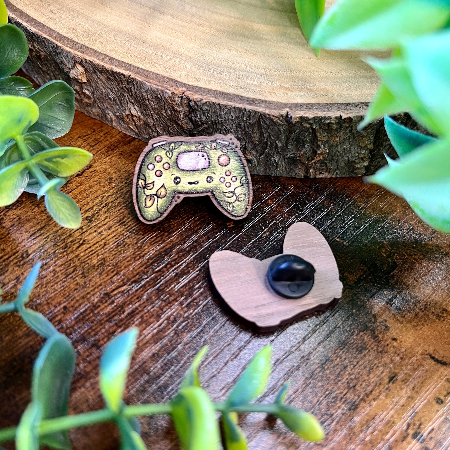 Cosy Gamepad Wooden Pin
