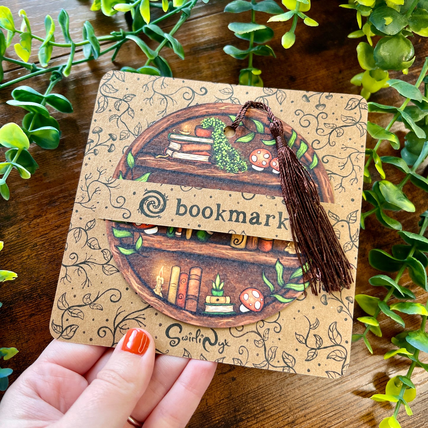 Round Bookshelf Bookmark