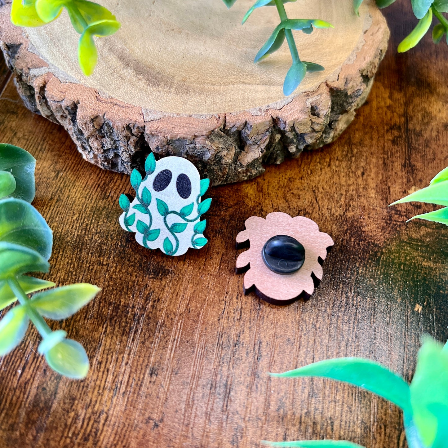 Leafy Ghost Wooden Pin