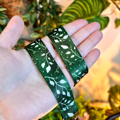 Emerald Leaves Lanyard