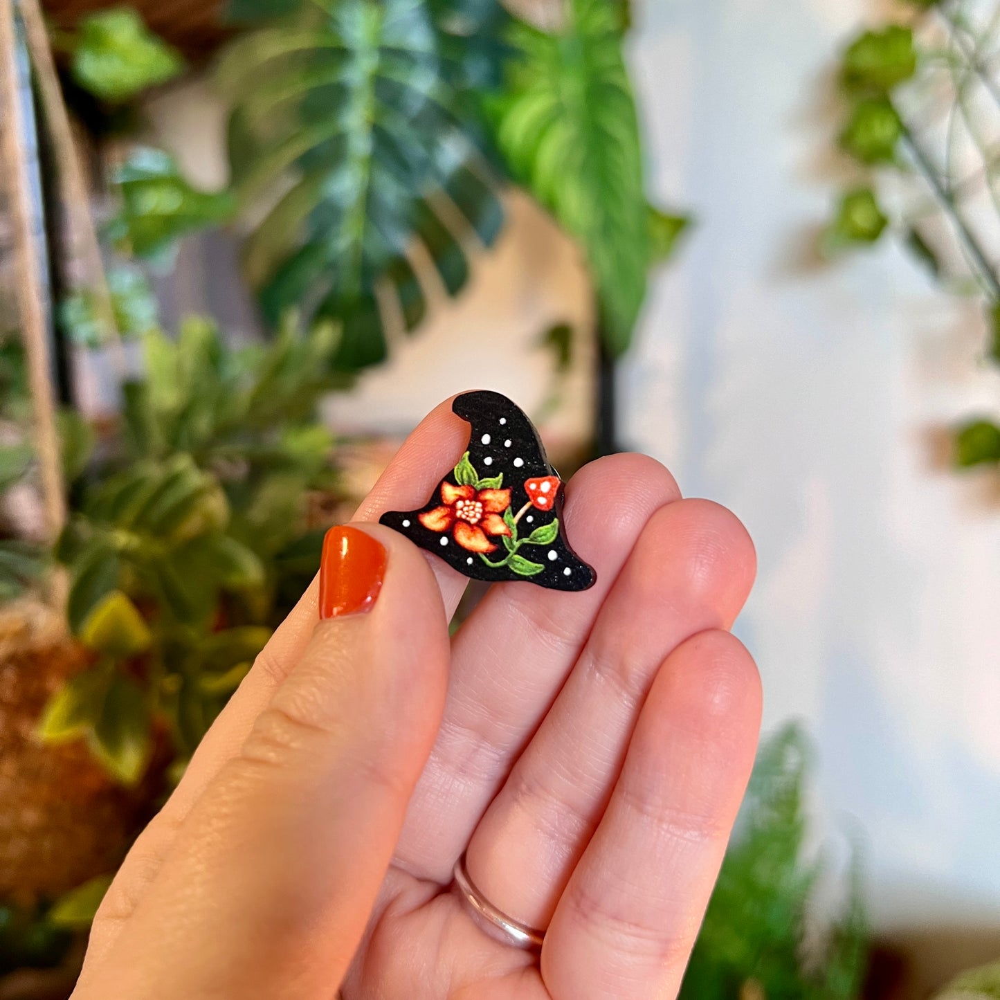 Witch Hat Wooden Pin