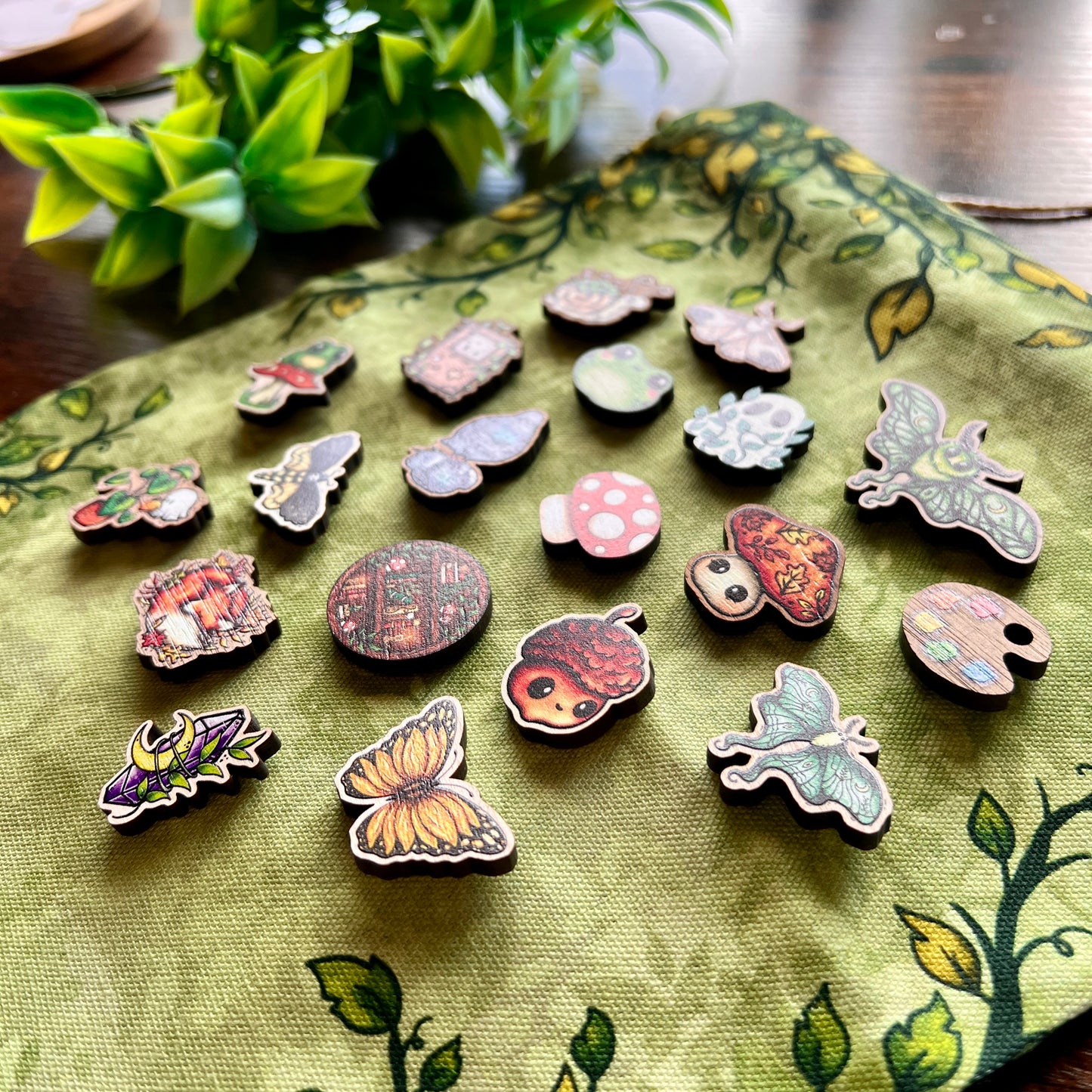 Botanical Vines Pin Banner